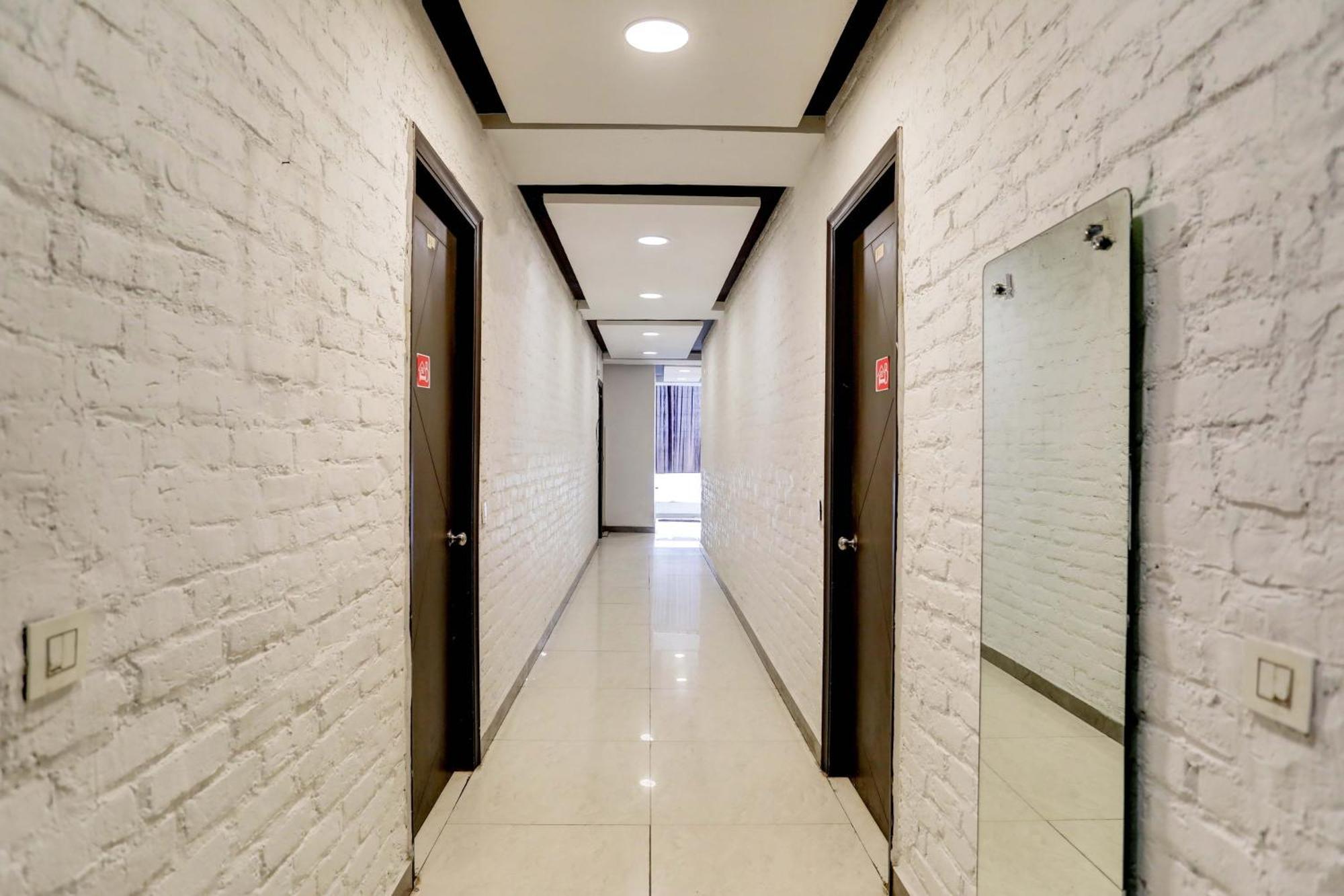 Aashiyana Homes Нью-Дели Экстерьер фото